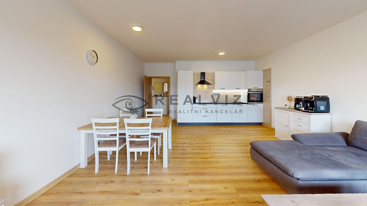 Pronájem bytu 2+kk 71 m² – fotografie 5
