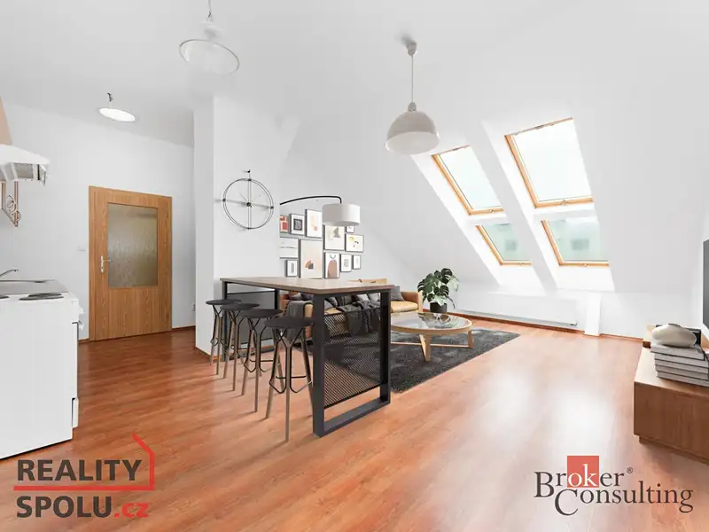 Pronájem bytu 2+kk 70 m², Poděbrady – náhled fotky 1