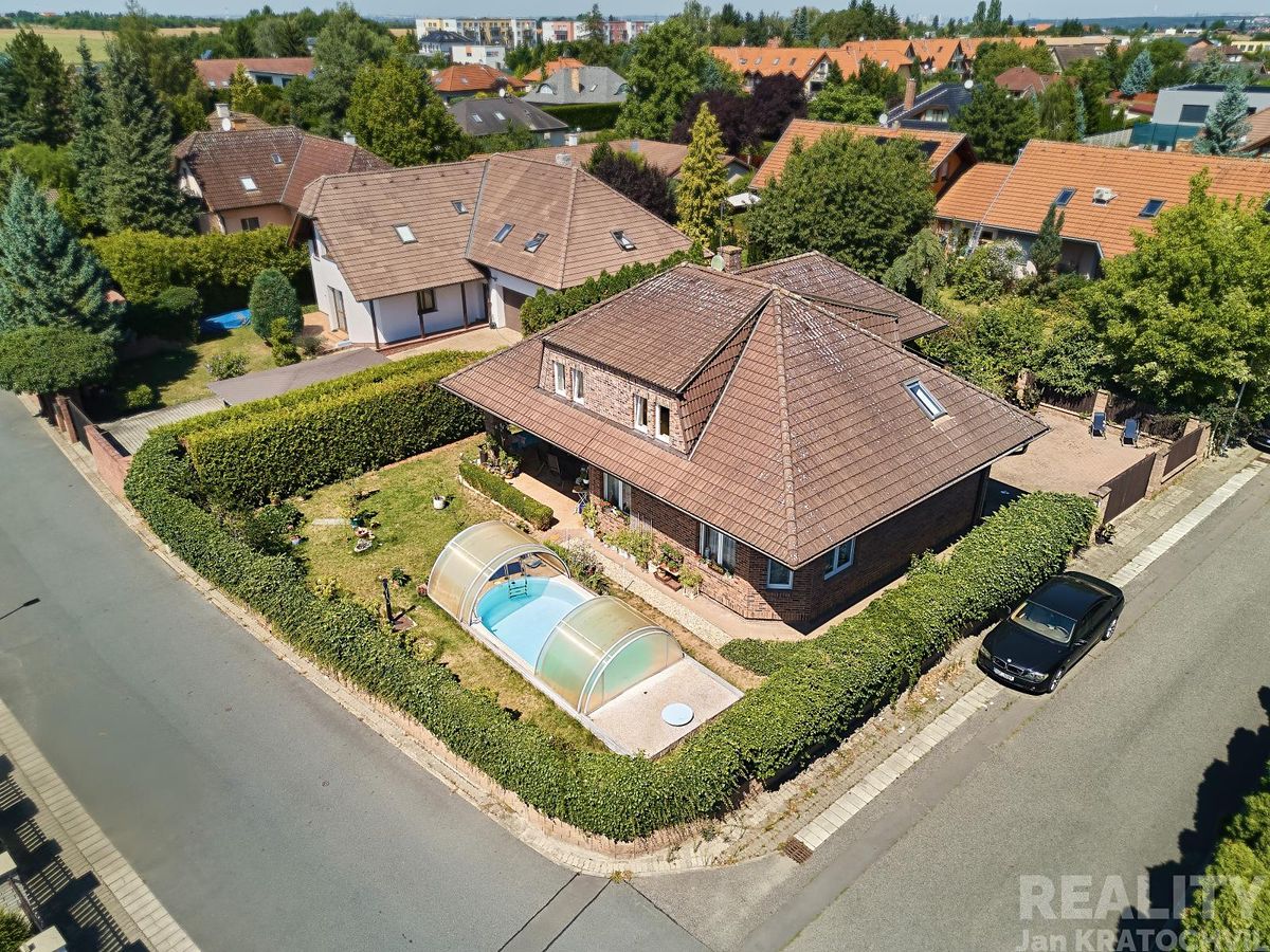 Prodej rodinného domu 320 m², pozemek 648 m²