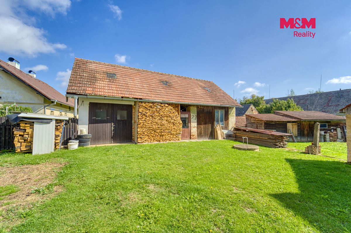 Prodej rodinného domu 180 m², pozemek 4270 m² – fotografie 3