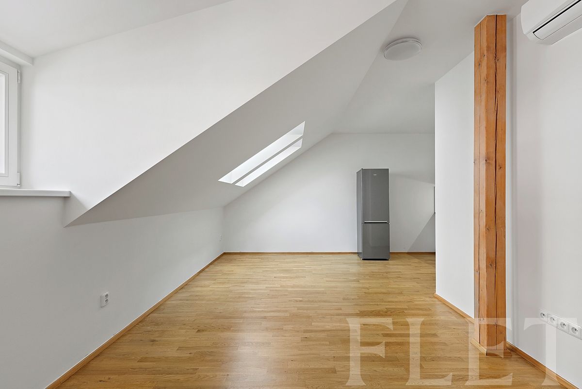 Pronájem bytu 1+kk 34 m² – fotografie 5