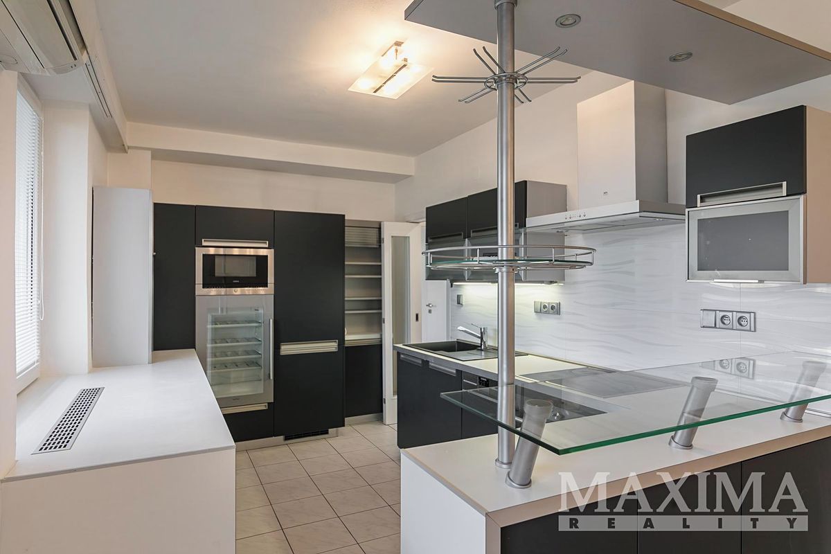 Pronájem bytu 3+kk 75 m² – fotografie 2