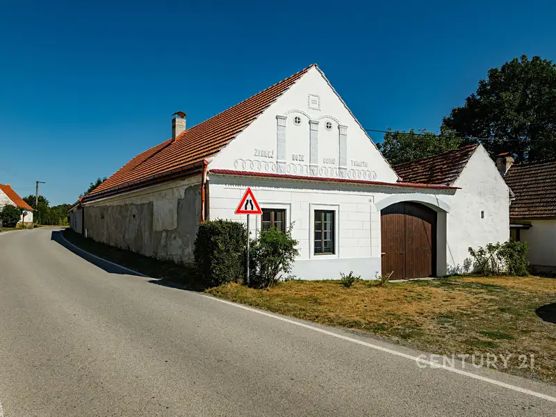 Prodej rodinného domu 270 m², pozemek 2834 m², Soběslav – náhled fotky 3