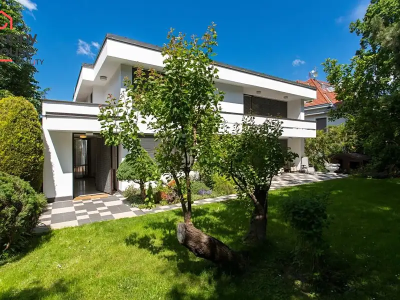 Pronájem rodinného domu 240 m², pozemek 820 m², Praha – náhled fotky 3