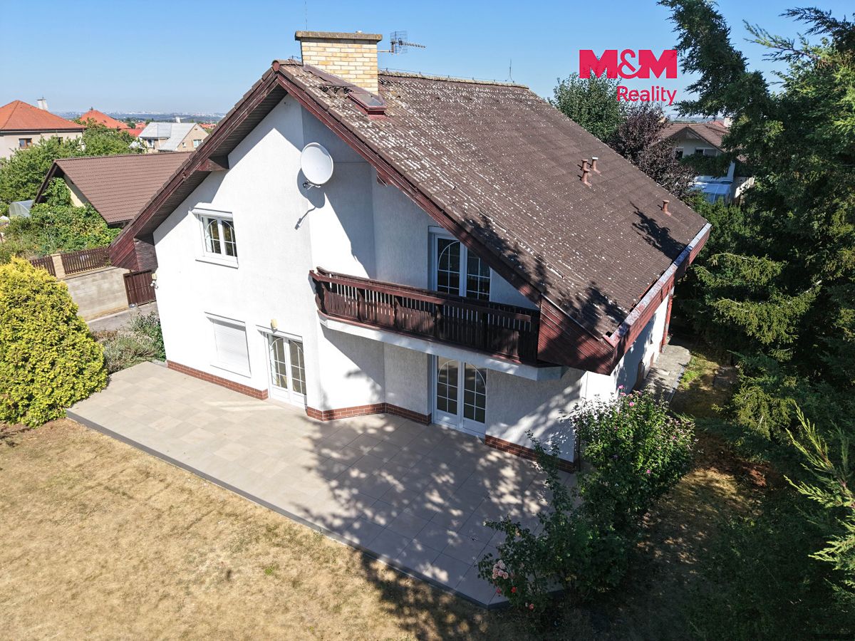 Prodej rodinného domu 203 m², pozemek 751 m²