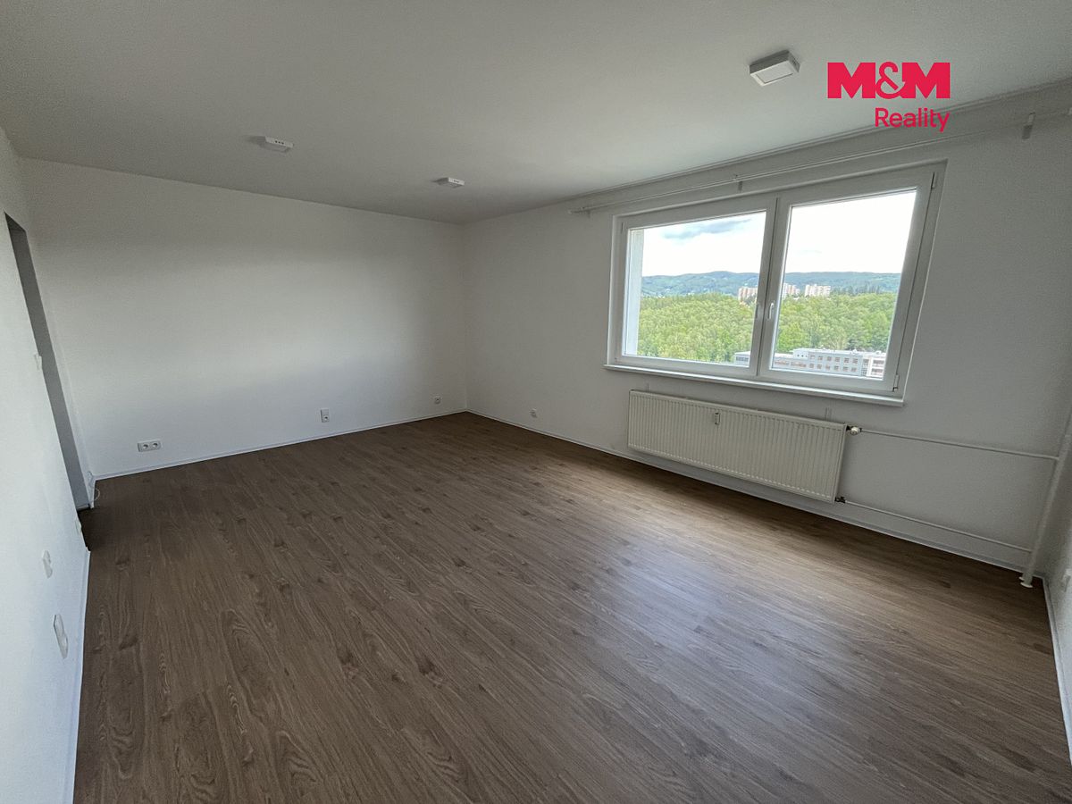 Pronájem bytu 1+1 40 m² – fotografie 3