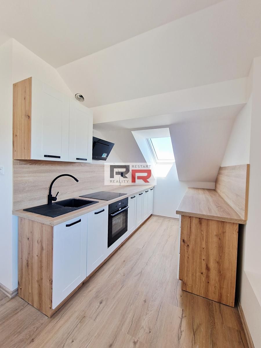 Pronájem bytu 2+kk 45 m² – fotografie 2