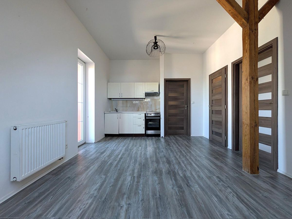 Pronájem bytu 2+kk 40 m²