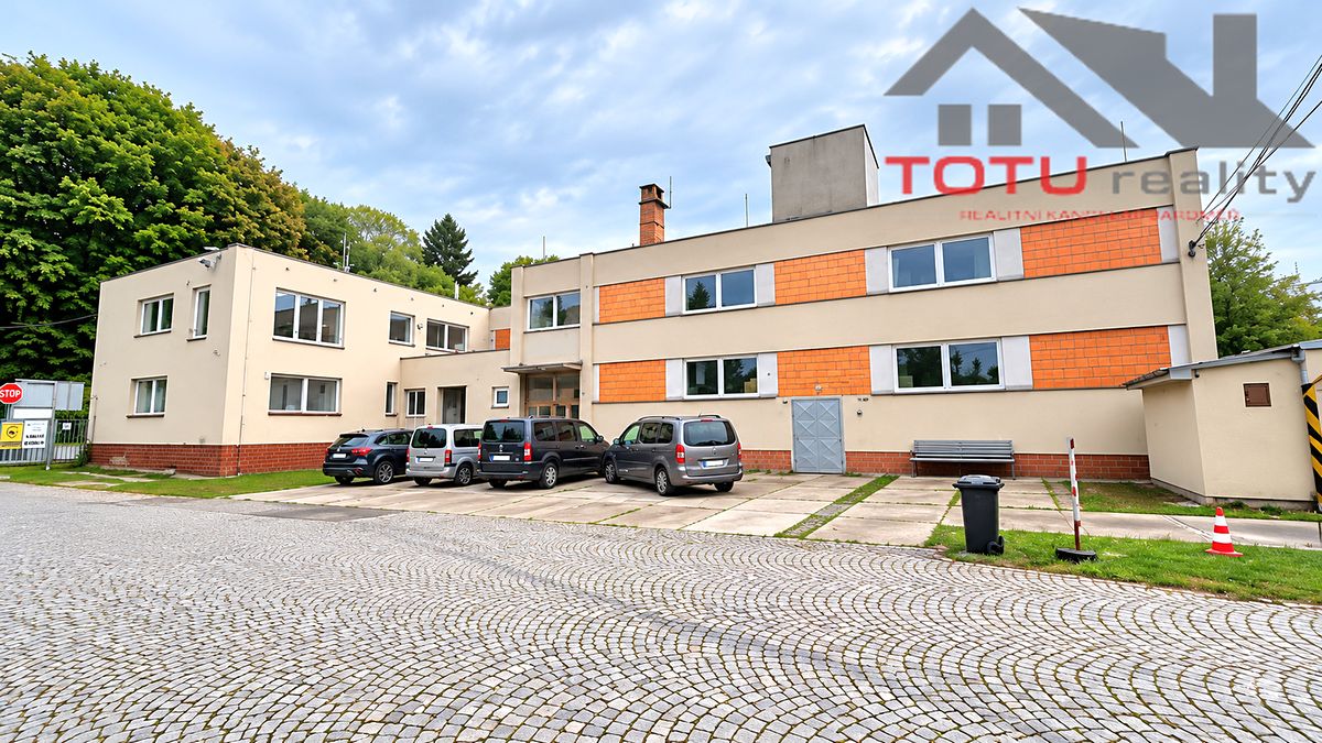 Prodej obchodního prostoru 1058 m² – fotografie 2