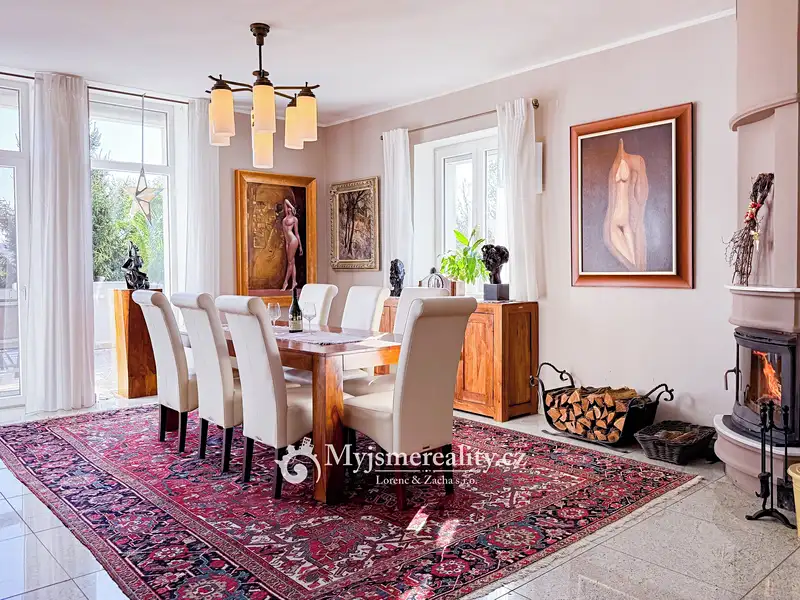 Prodej rodinného domu 378 m², pozemek 3060 m², Znojmo – náhled fotky 2