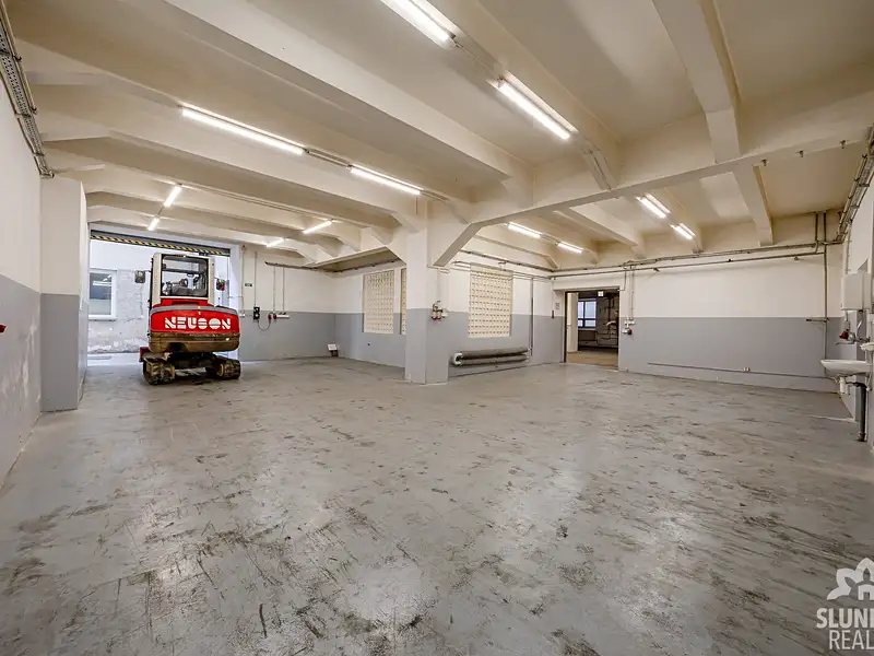 Pronájem výrobní haly, prostoru 348 m², Uherský Brod – náhled fotky 1