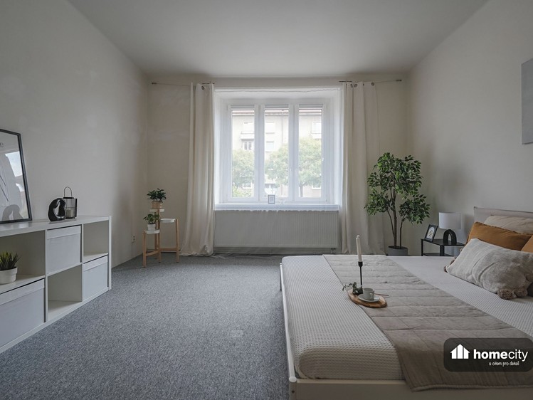Pronájem bytu 3+kk, 75 m² (7 z 18)