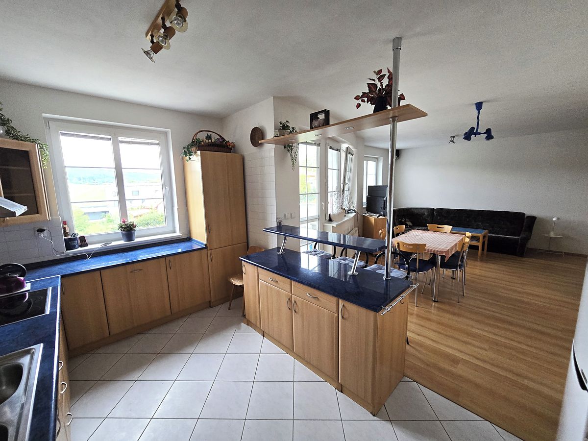 Pronájem bytu 3+kk 90 m² – fotografie 2