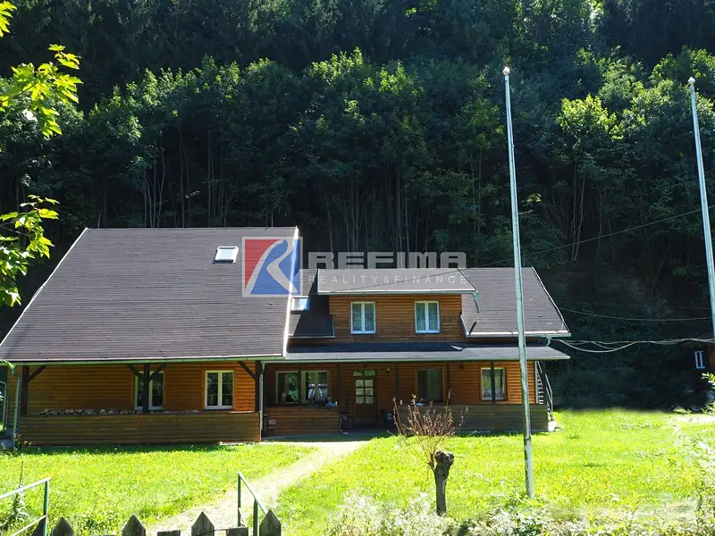 Prodej rodinného domu 281 m², pozemek 3530 m², Skorošice – náhled fotky 1