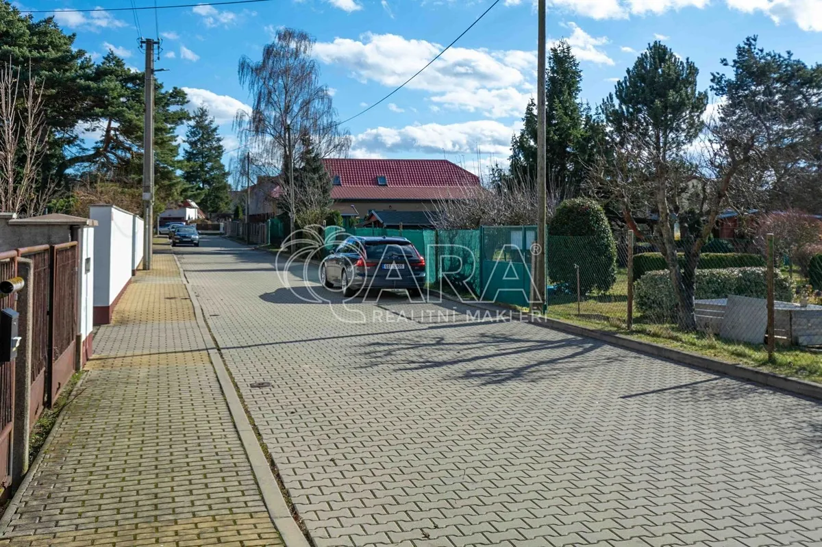 Prodej stavebního pozemku 710 m²
