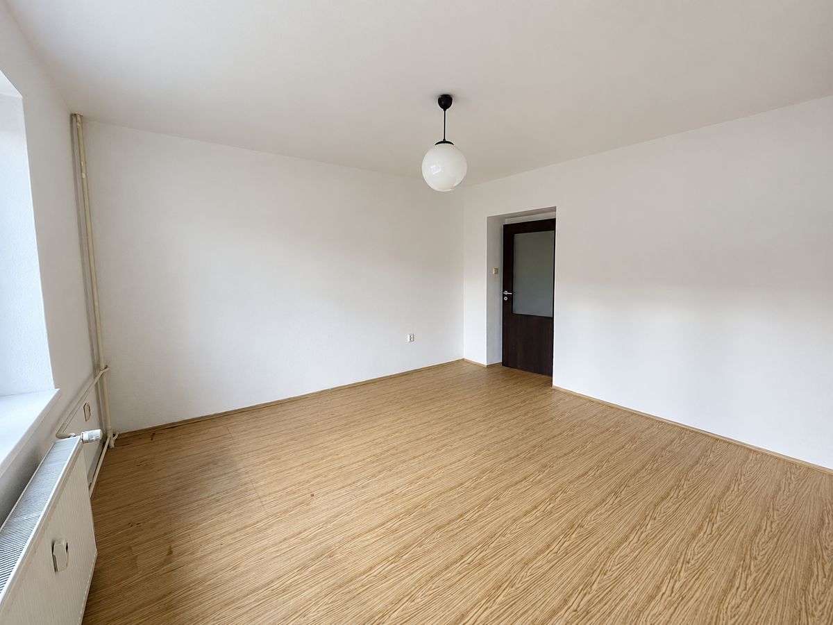 Pronájem bytu 2+1 65 m² – fotografie 3