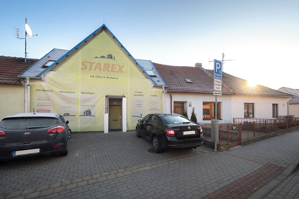 Prodej kanceláře 179 m² – fotografie 2