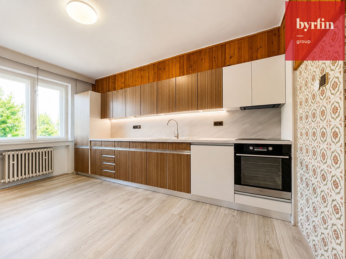 Pronájem rodinného domu 200 m², pozemek 800 m²