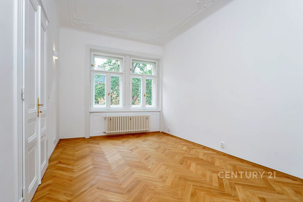 Pronájem bytu 2+kk 90 m² – fotografie 2