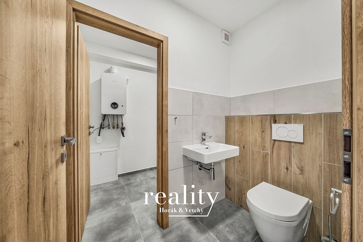 Pronájem bytu 2+kk 58 m² – fotografie 4
