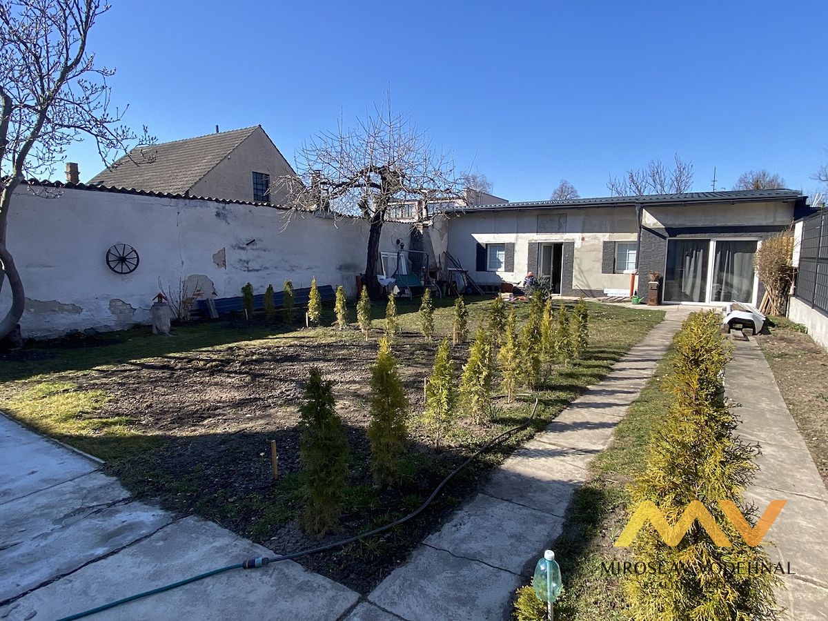 Pronájem bytu 3+1 90 m² – fotografie 3