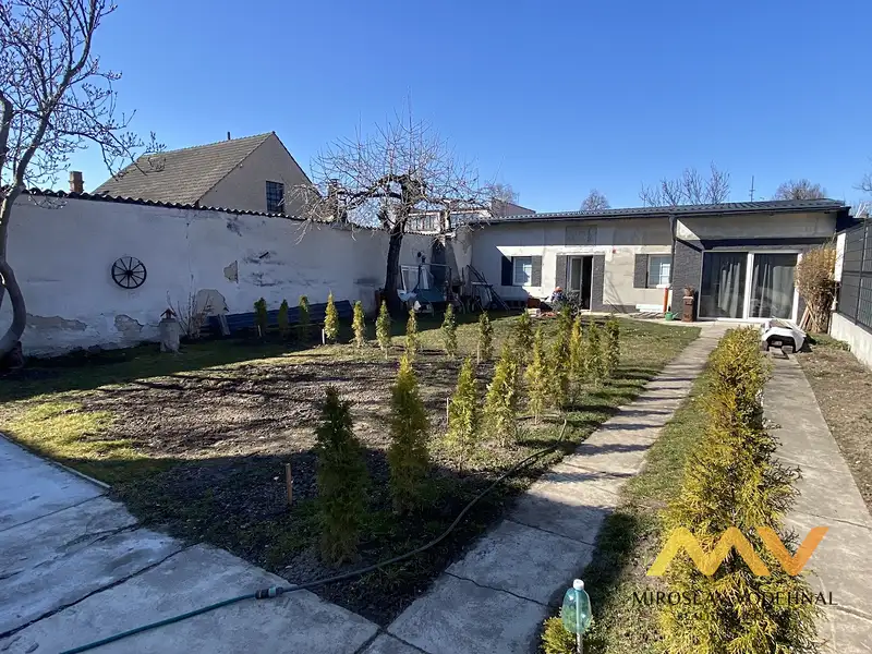 Pronájem bytu 3+1 90 m², Hradec Králové – náhled fotky 3