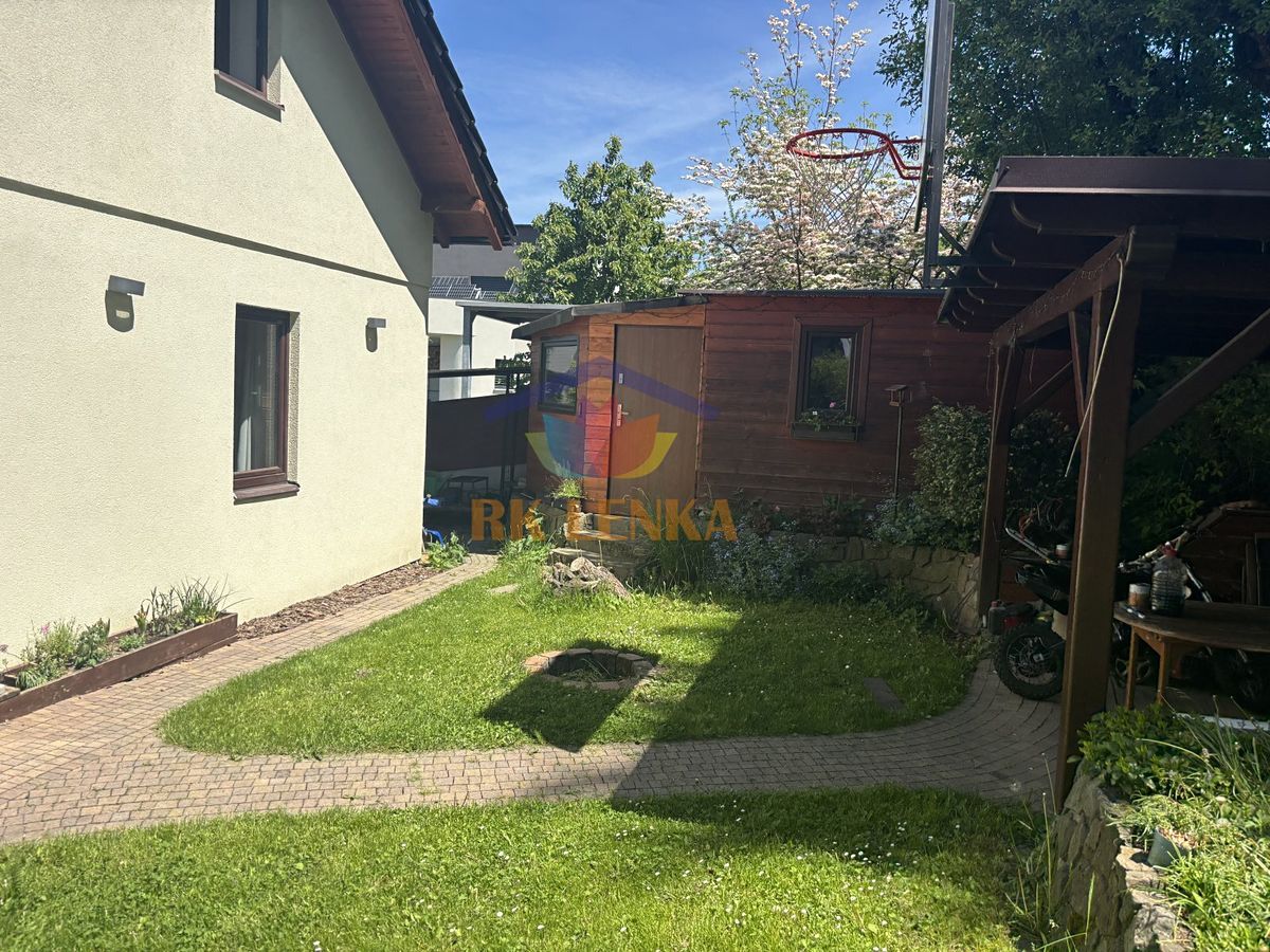 Pronájem rodinného domu 120 m², pozemek 806 m² – fotografie 3