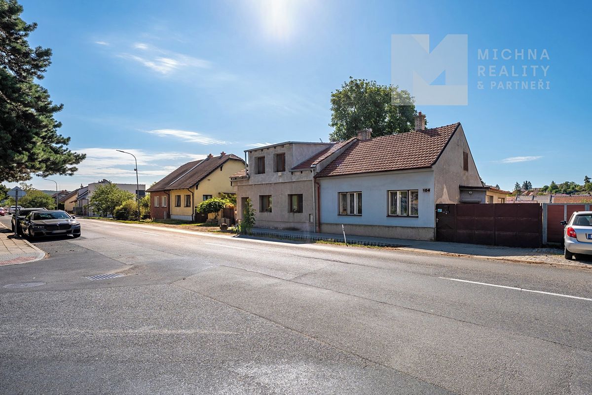 Prodej rodinného domu 196 m², pozemek 472 m²