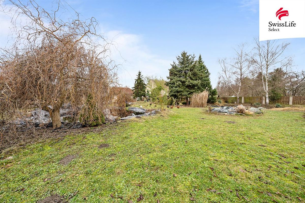 Prodej pozemku 946 m²