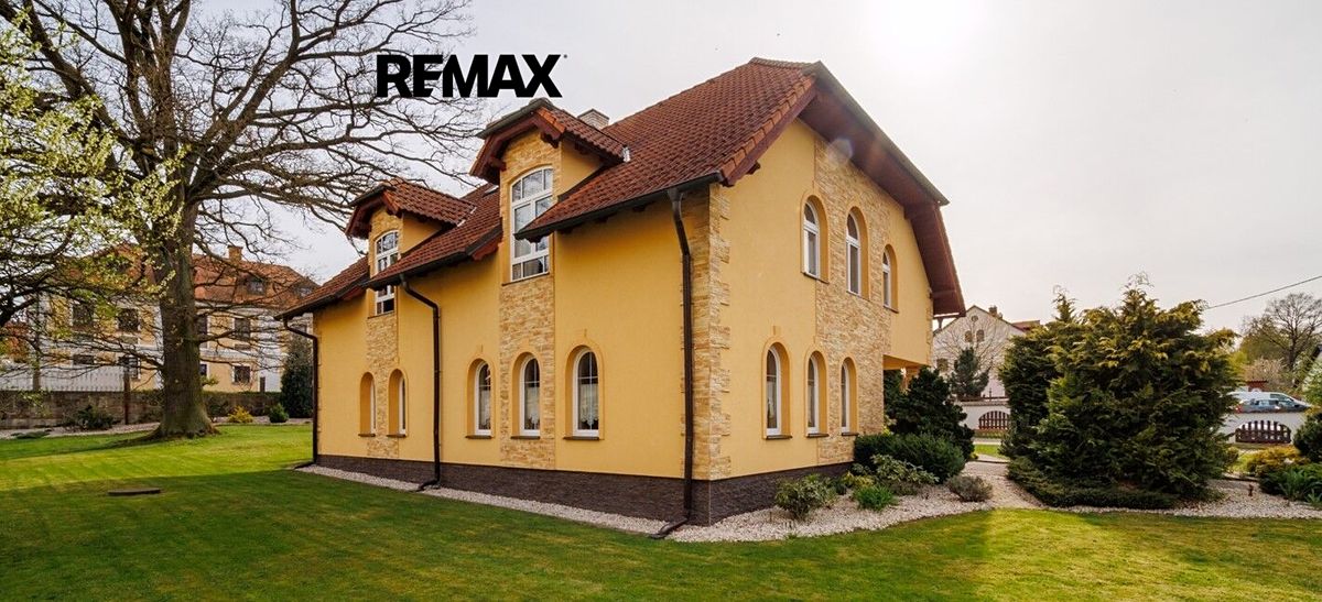 Prodej rodinného domu 410 m², pozemek 2086 m²