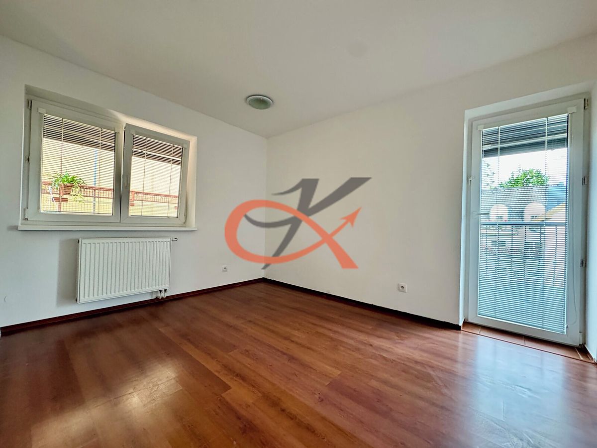 Pronájem bytu 3+kk 70 m² – fotografie 4
