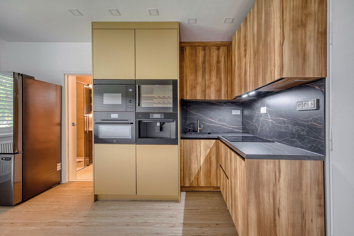 Pronájem kanceláře 200 m² – fotografie 5