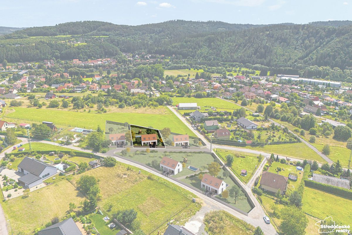 Prodej stavebního pozemku 921 m² – fotografie 3