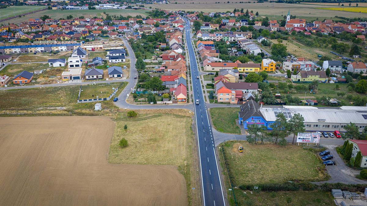Prodej komerčního pozemku 2105 m² – fotografie 3