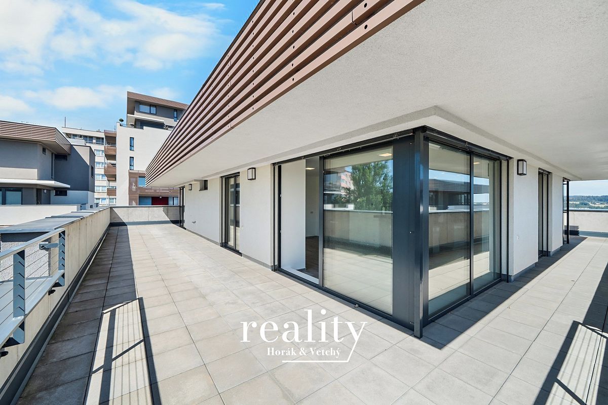 Pronájem bytu 4+kk 127 m²