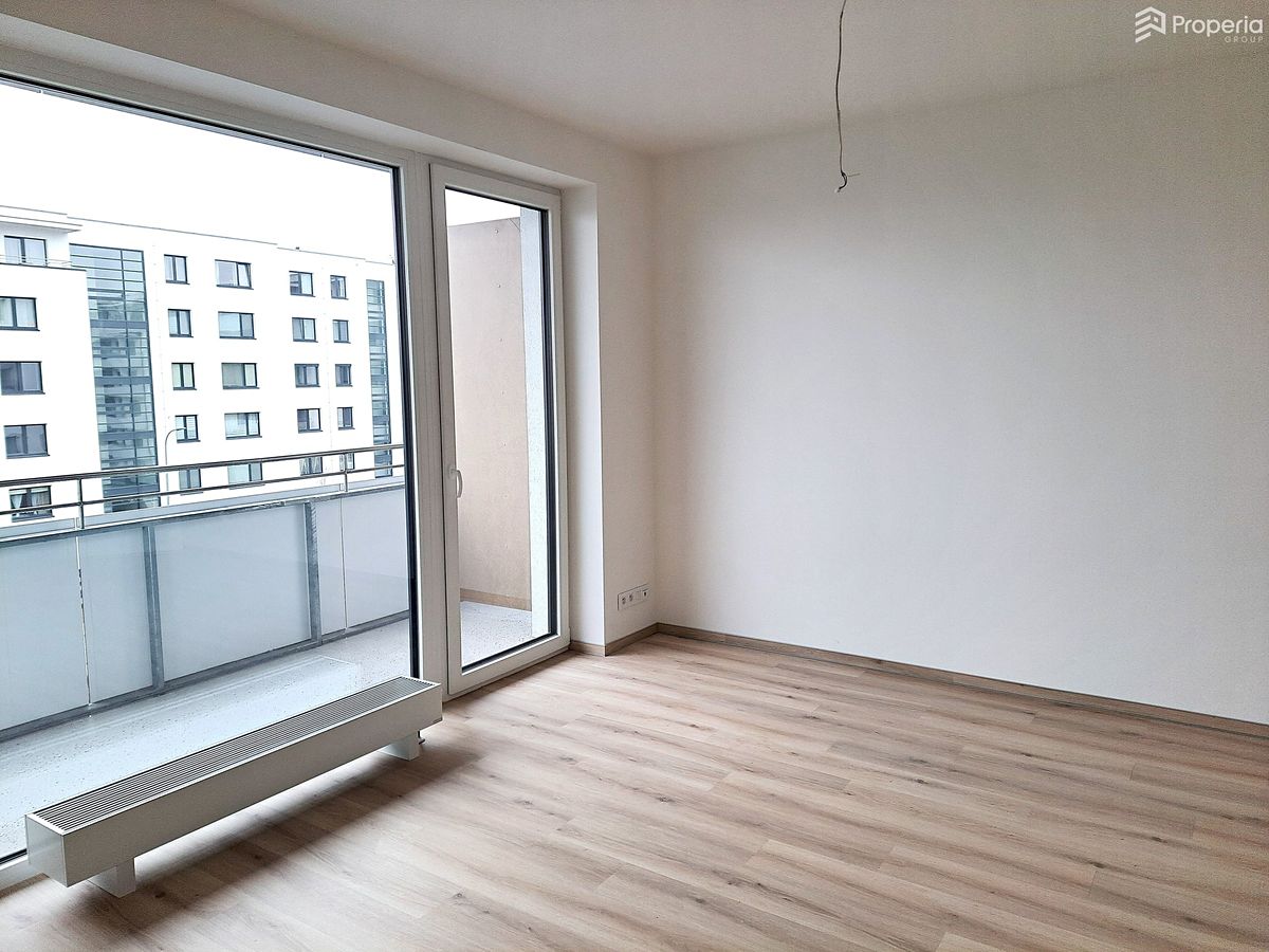 Pronájem bytu 1+kk 33 m² – fotografie 3