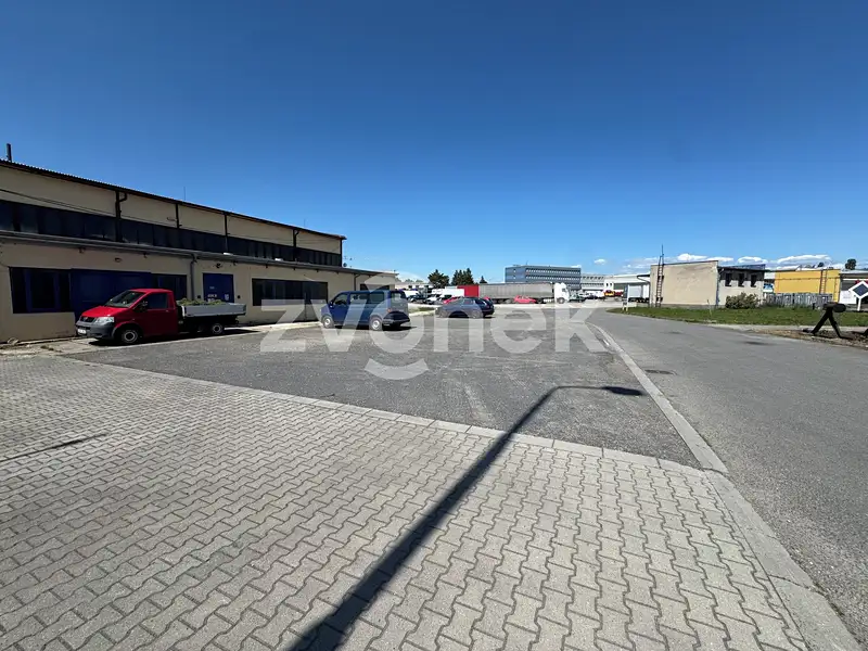 Pronájem pozemku 352 m², Otrokovice – náhled fotky 1