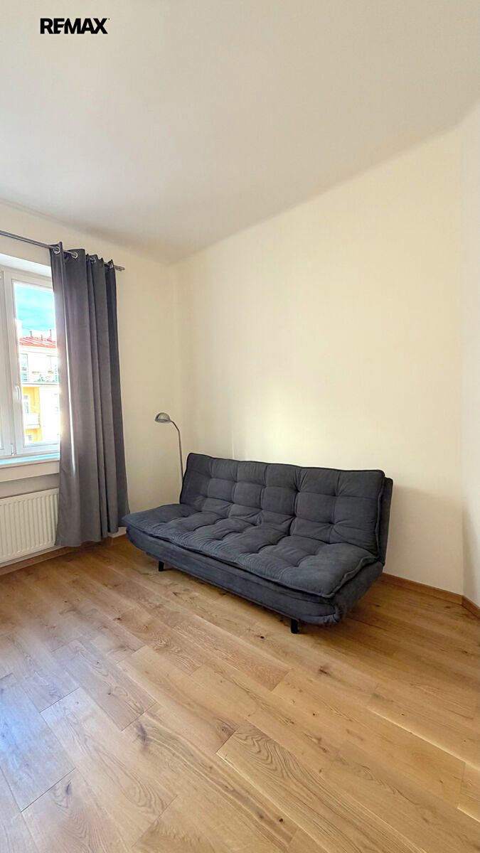 Pronájem bytu 1+kk 19 m² – fotografie 2