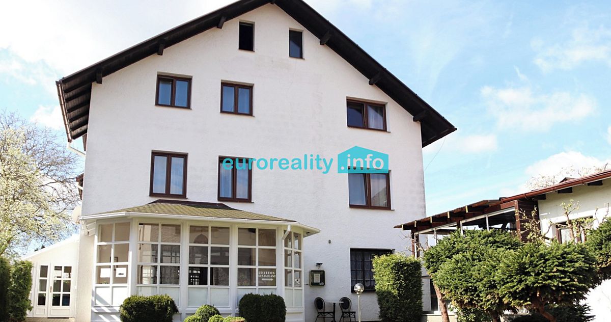 Pronájem bytu pokoje 25 m²