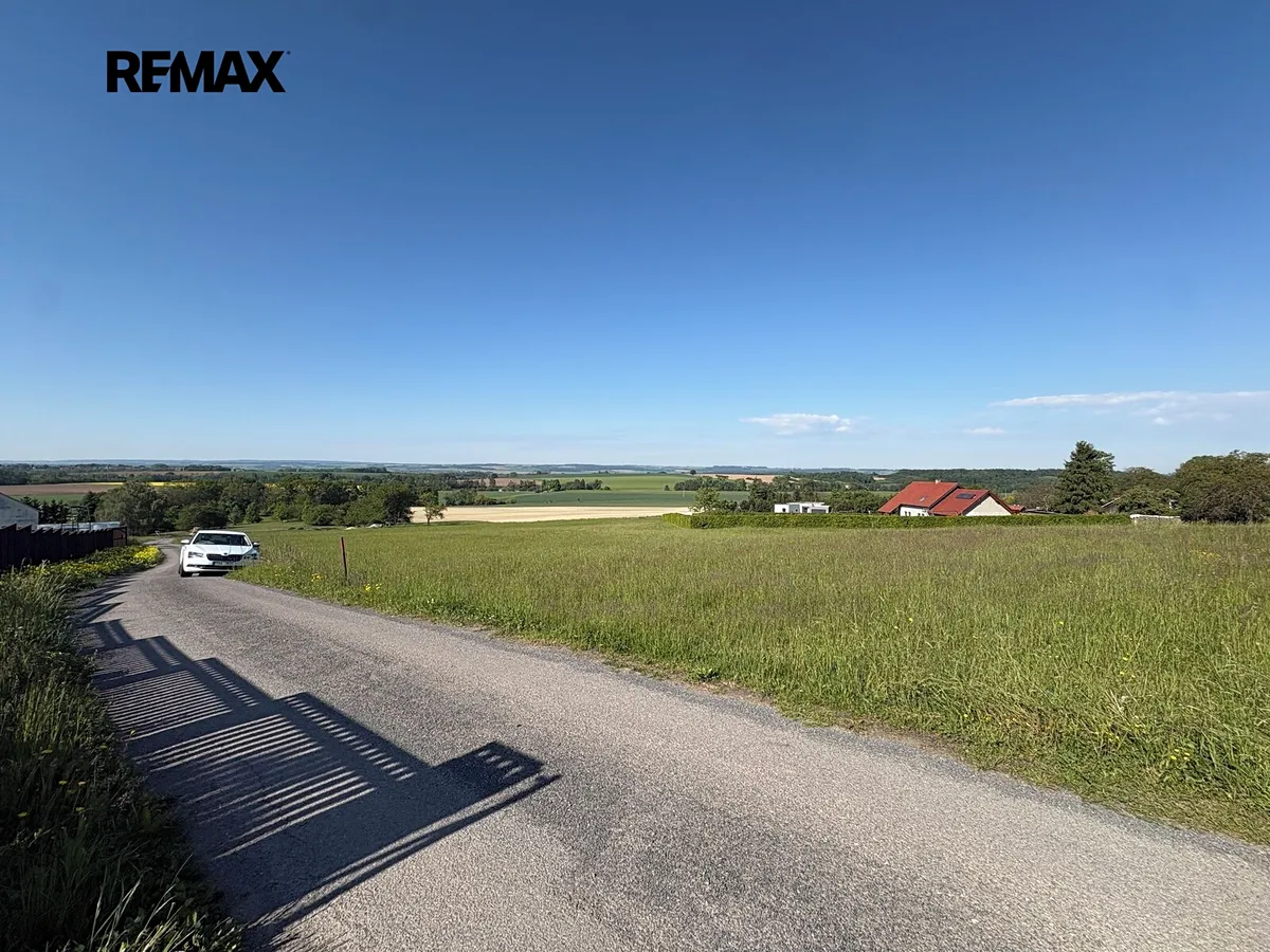 Prodej stavebního pozemku 3521 m²