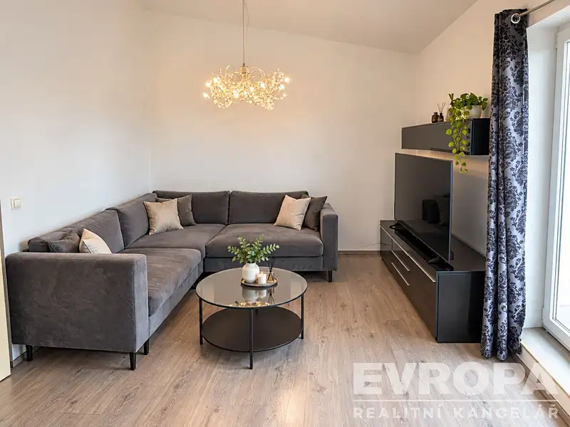 Prodej bytu 2+kk 54 m², Praha – náhled fotky 2