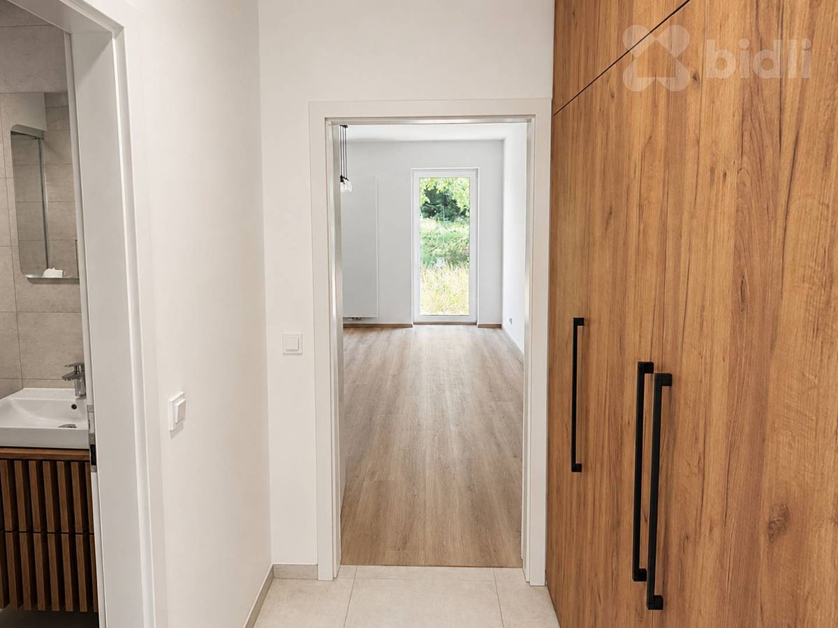 Pronájem bytu 1+kk 35 m² – fotografie 5