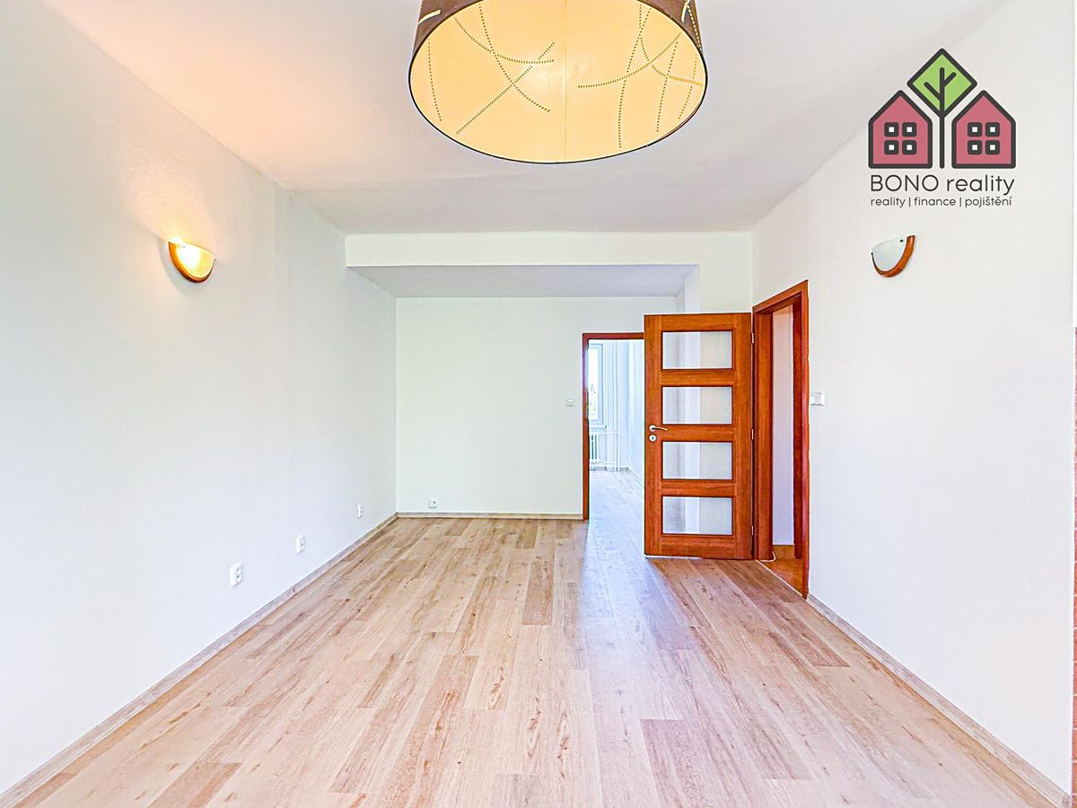 Pronájem bytu 2+1 56 m² – fotografie 3