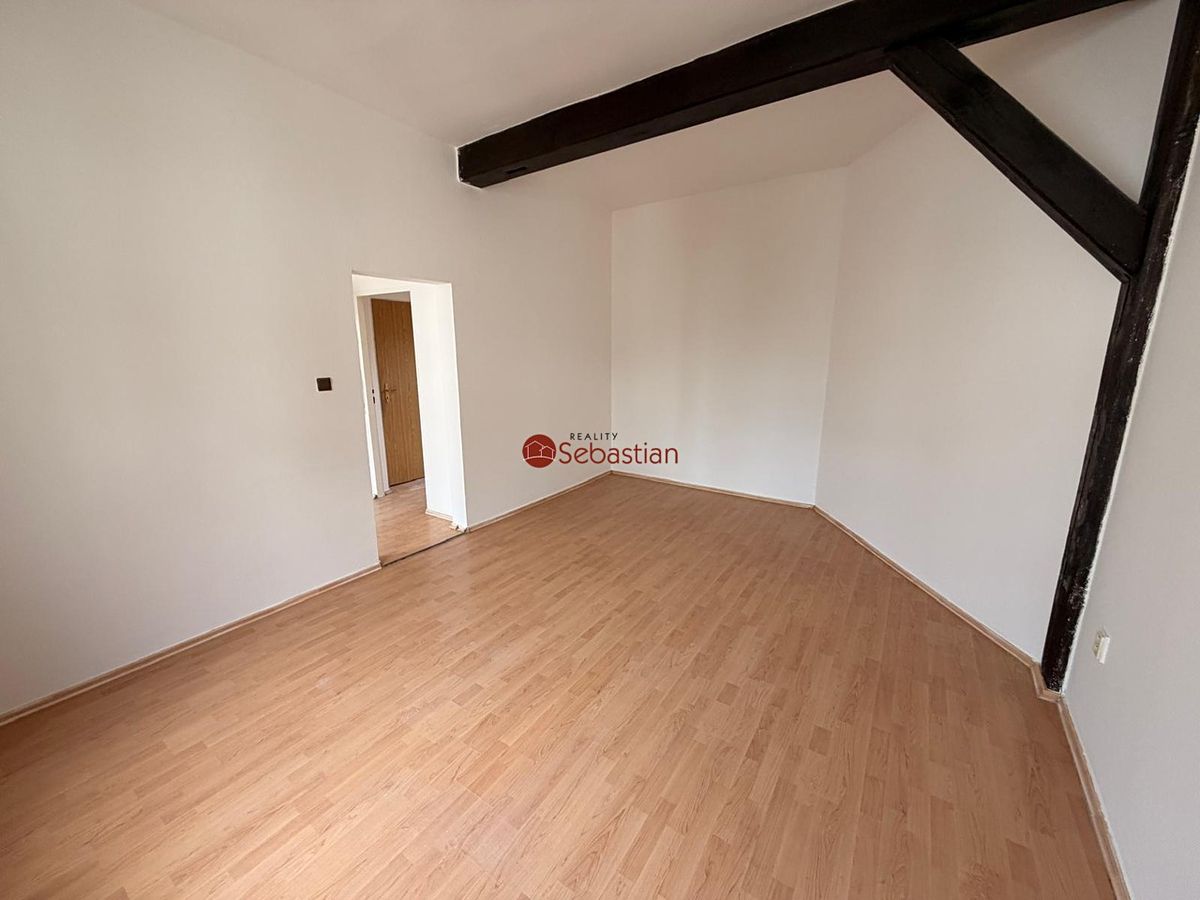 Pronájem bytu 2+kk 37 m² – fotografie 4
