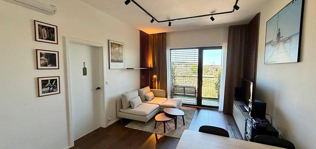 Pronájem bytu 2+kk 48 m² – fotografie 2