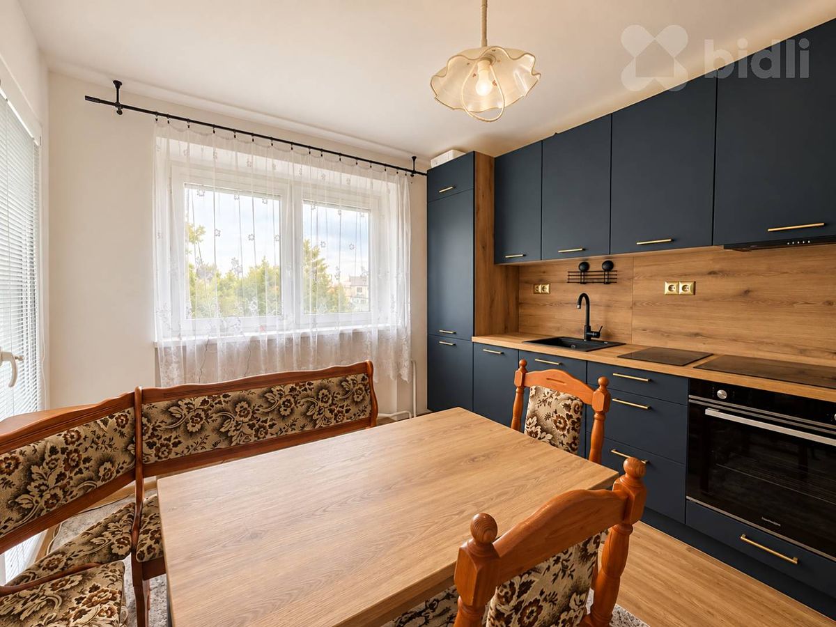 Pronájem bytu 2+1 66 m² – fotografie 3
