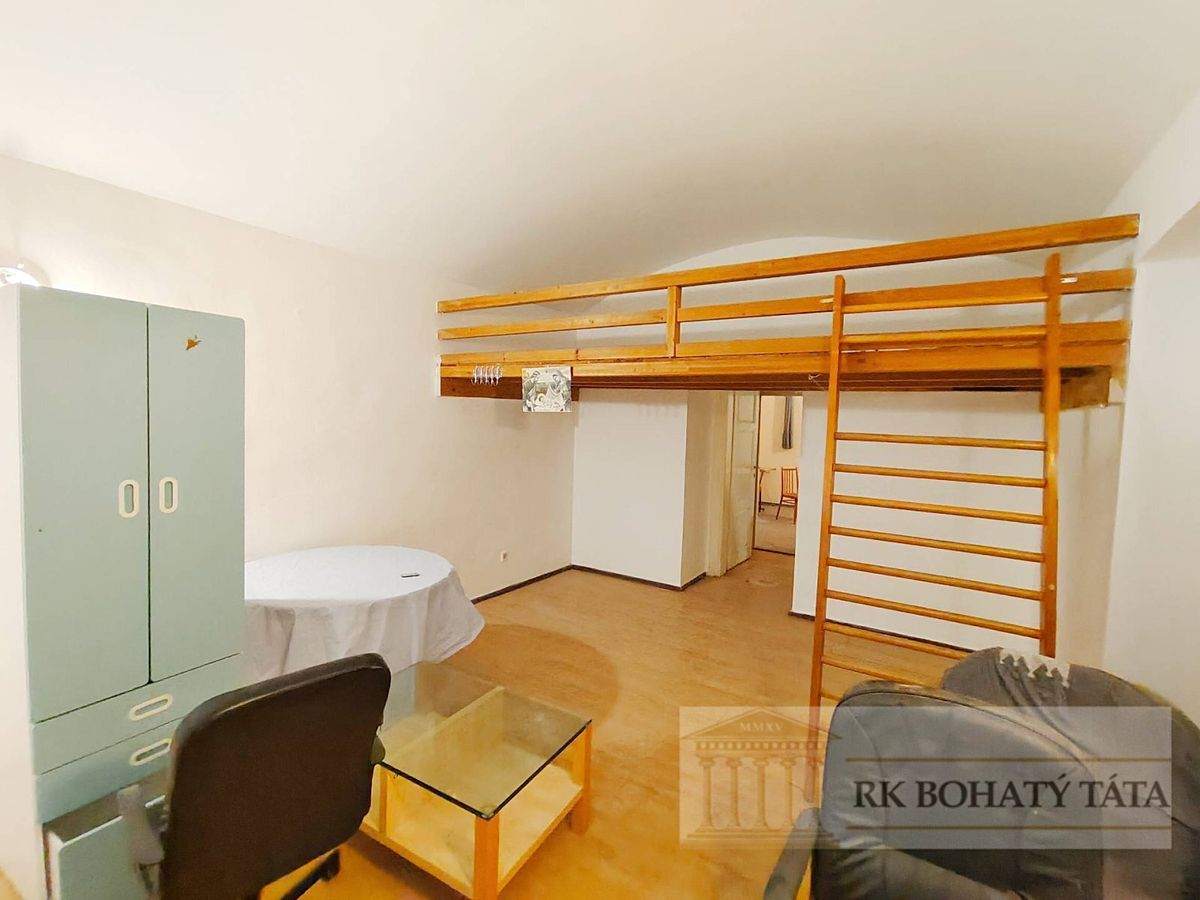 Pronájem kanceláře 75 m²