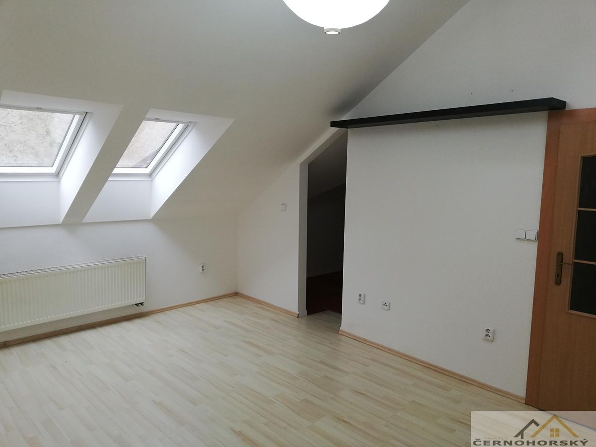 Pronájem bytu 2+kk 47 m² – fotografie 2