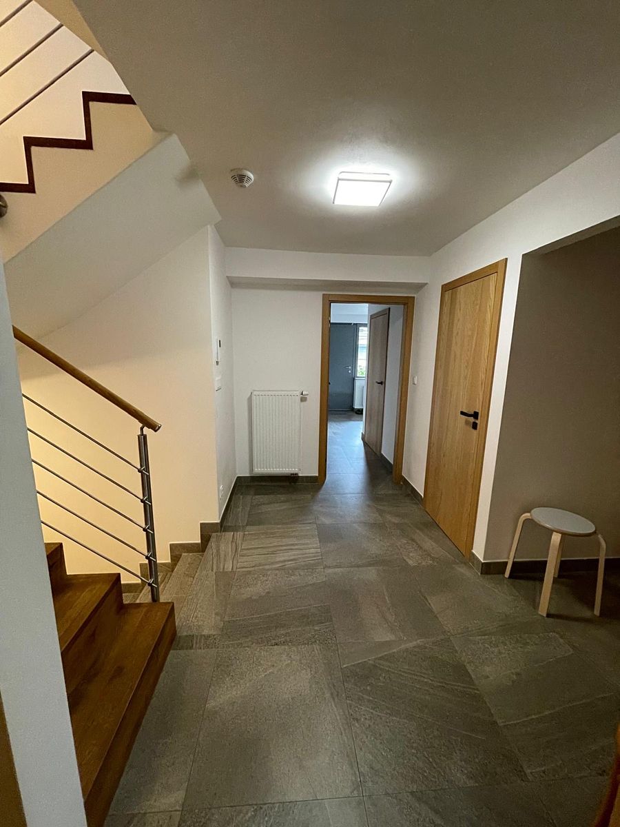 Pronájem rodinného domu 200 m², pozemek 300 m² – fotografie 5