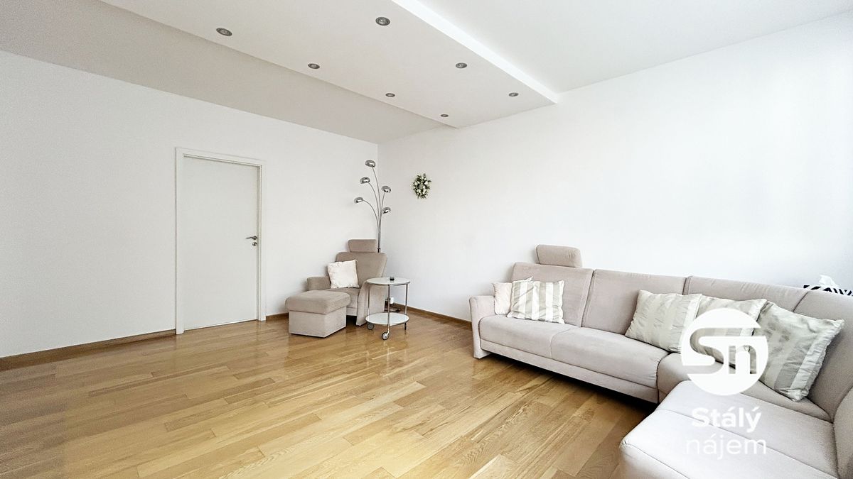 Pronájem bytu 3+1 69 m² – fotografie 2
